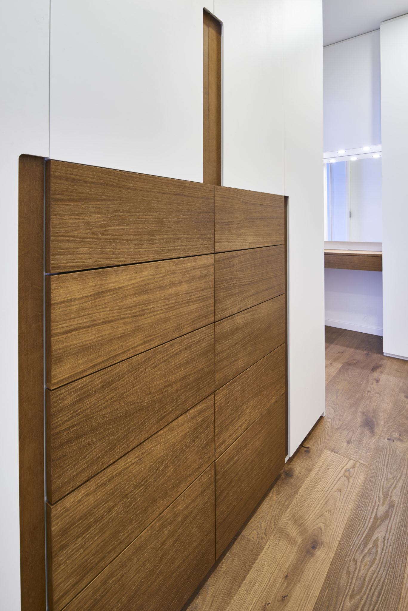 Varnished furniture, veneer Woodface We create your home