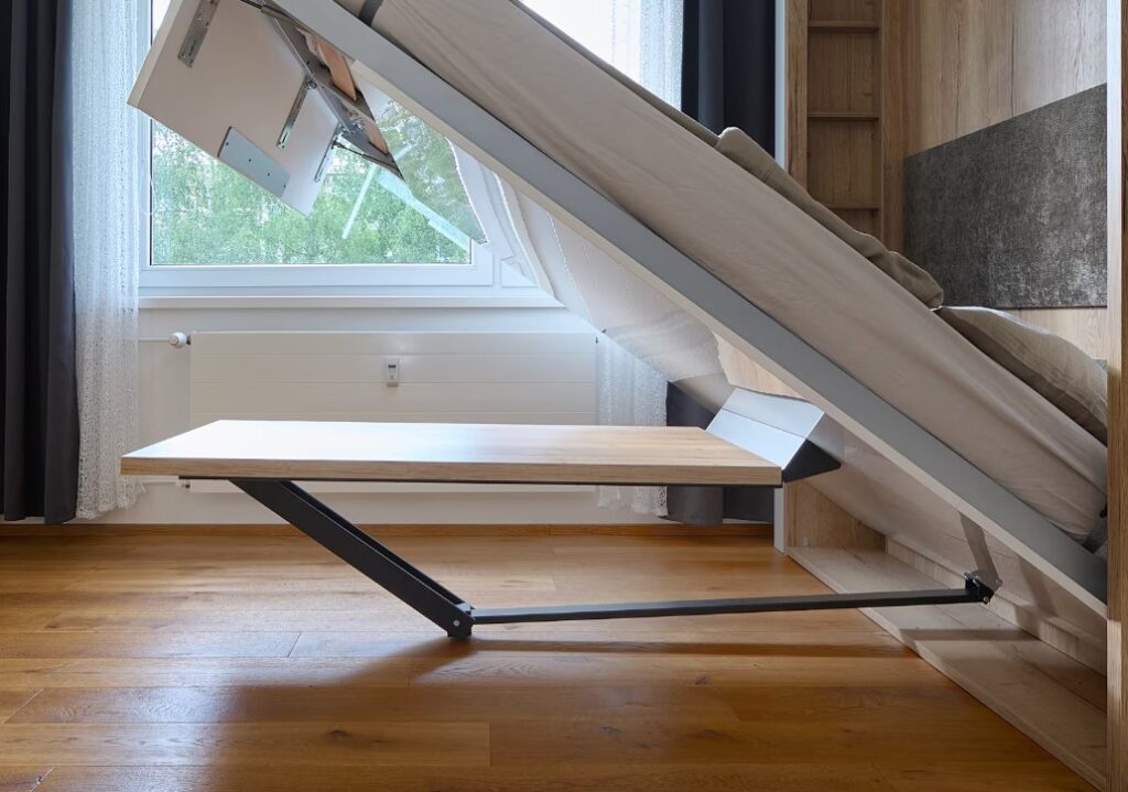 Stůl Se „složí“ Pod Lůžko